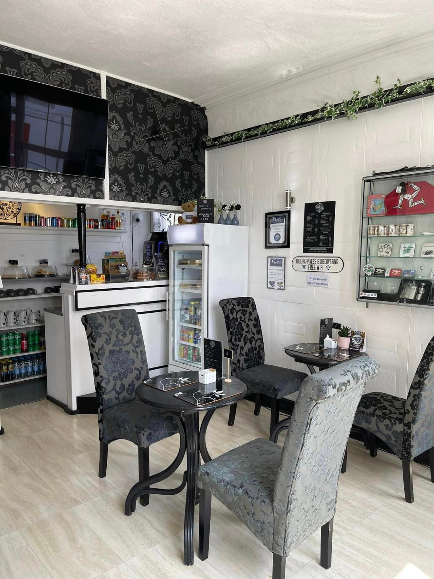 דגלאס Edelweiss Guest House מראה חיצוני תמונה