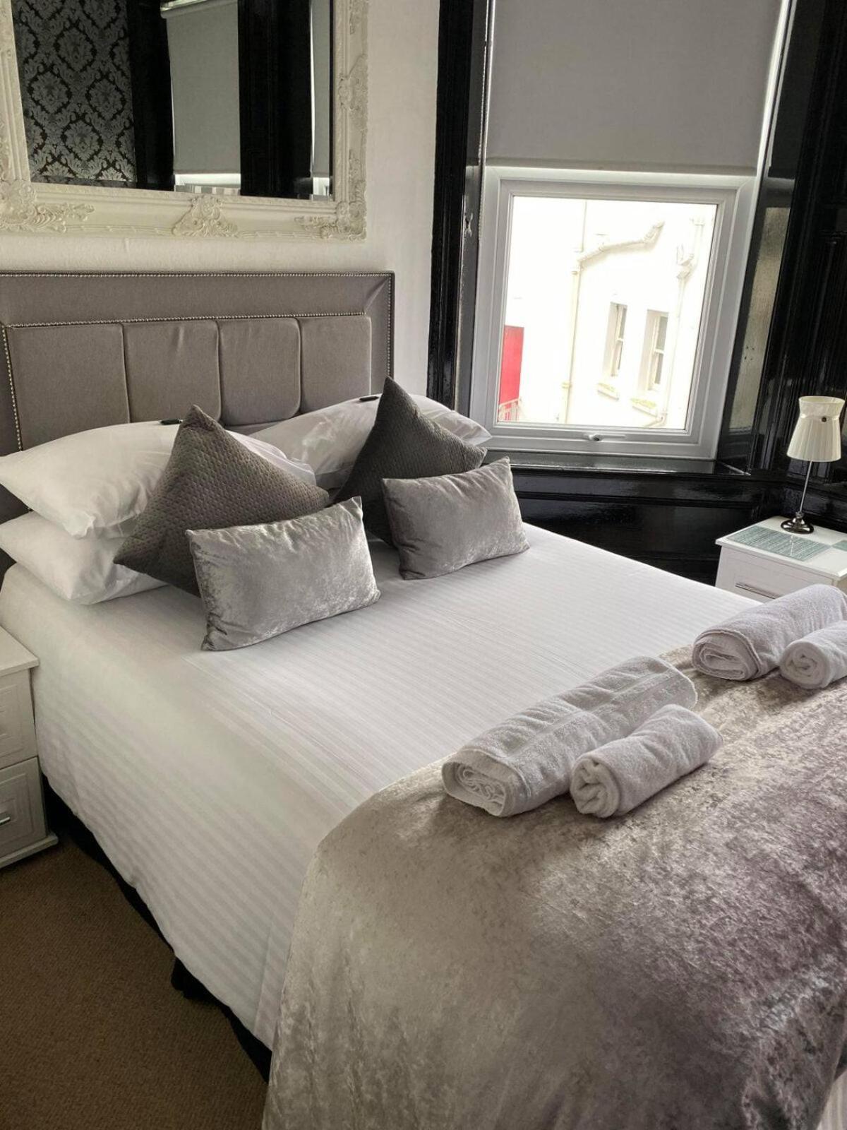 דגלאס Edelweiss Guest House מראה חיצוני תמונה